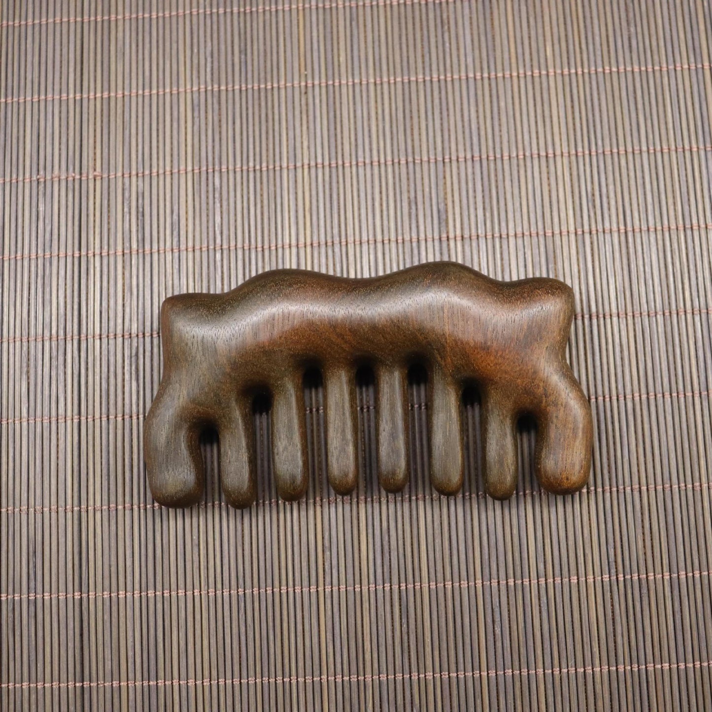 Masajeador de cuero cabelludo de madera de sándalo con púas anchas — imagen 18 de 25
